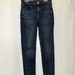 American Eagle Outfitters Super Stretch Jeans (size 6)